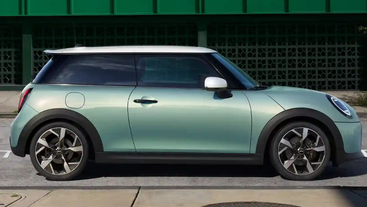 Mini Cooper S Victory Edition India: 1965 Monte Carlo Rally से प्रेरित लिमिटेड एडिशन कार, भारत में शुरू हुई प्री-बुकिंग