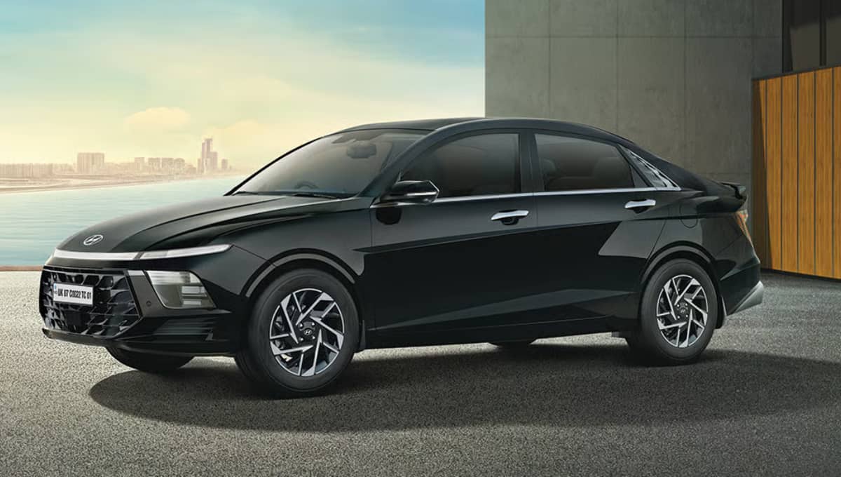 Hyundai Verna Discounts March 2026: ₹1 लाख तक की बचत, क्या अभी खरीदना सही फैसला है?