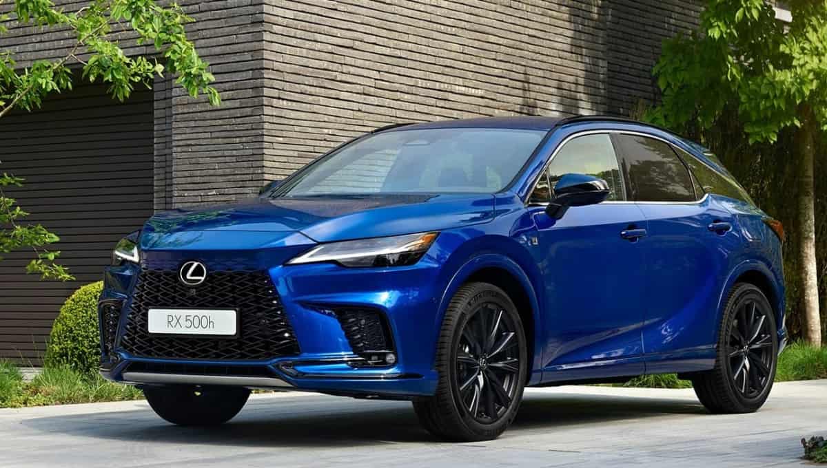 Lexus RX 500h F Sport Performance Review: शांत लक्ज़री, स्पोर्टी लुक और असली ड्राइव अनुभव
