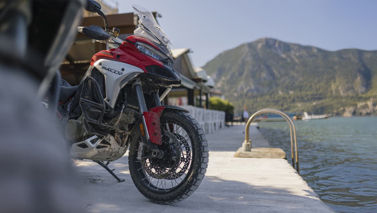 Ducati Multistrada V4 Rally में DFM अपडेट: Automobili Lamborghini प्रेरित कलर्स के साथ फैक्ट्री कस्टम पहचान