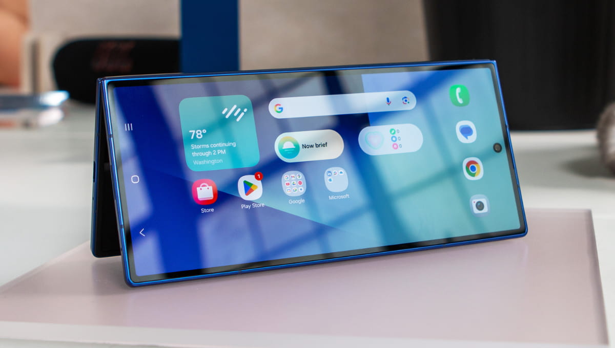 Samsung Galaxy Z Fold 8 Wide: चौड़ा Outer Display, 7.6-inch Inner Screen और Practical Foldable Experience की नई दिशा