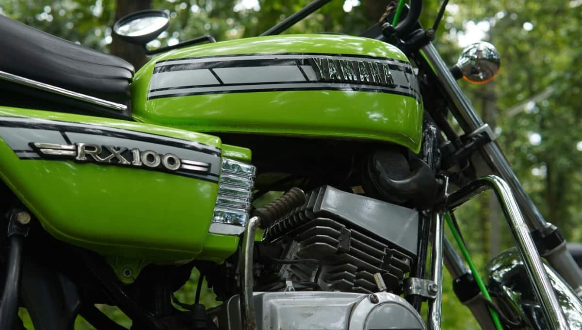 नई Yamaha RX100 2026 की वापसी की चर्चा | रेट्रो लुक, माइलेज और फीचर्स की पूरी जानकारी